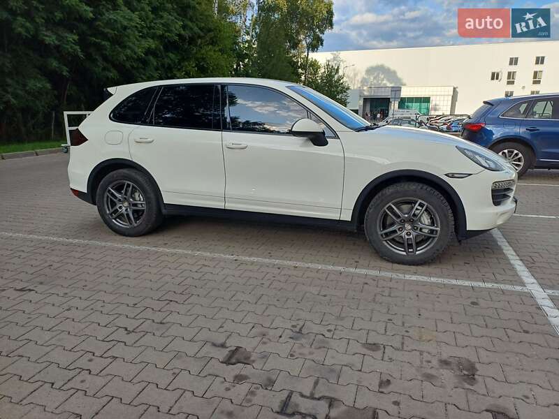 Внедорожник / Кроссовер Porsche Cayenne 2011 в Чернигове
