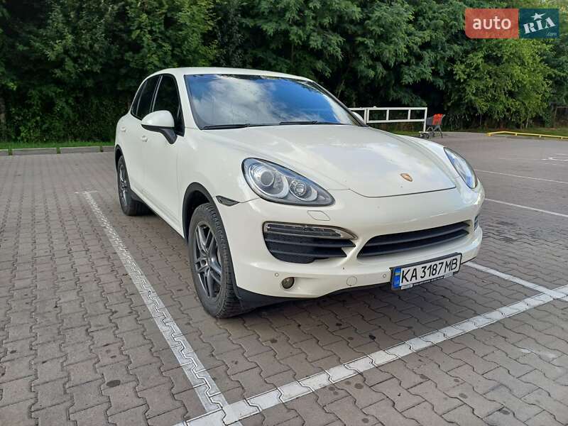 Внедорожник / Кроссовер Porsche Cayenne 2011 в Чернигове
