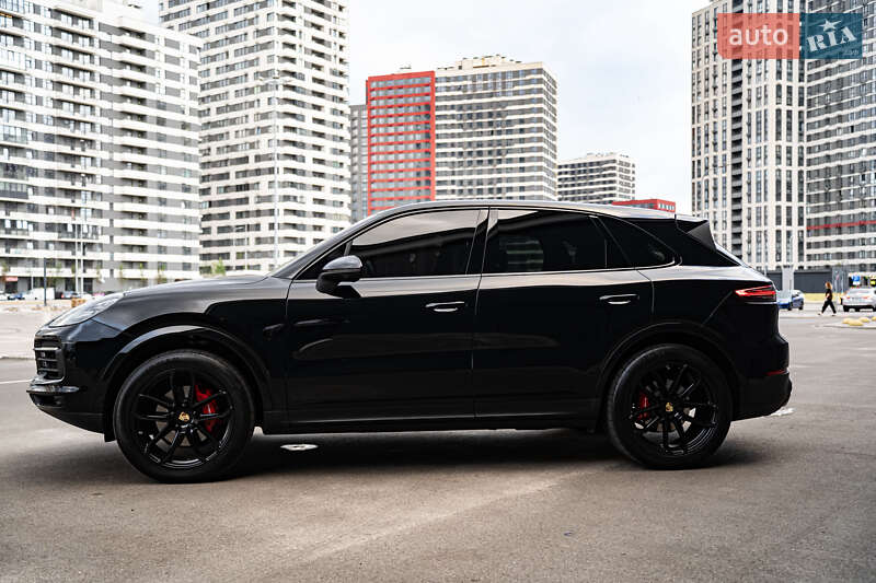Позашляховик / Кросовер Porsche Cayenne 2019 в Києві