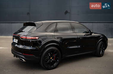 Внедорожник / Кроссовер Porsche Cayenne 2019 в Киеве