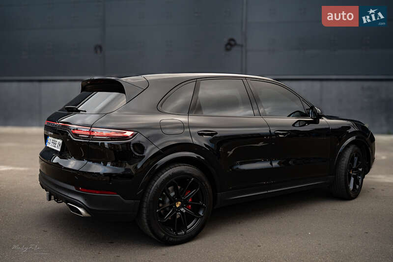 Внедорожник / Кроссовер Porsche Cayenne 2019 в 
