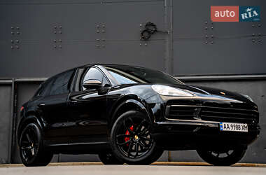 Внедорожник / Кроссовер Porsche Cayenne 2019 в 