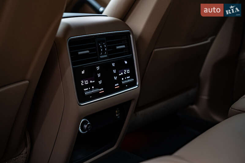 Позашляховик / Кросовер Porsche Cayenne 2019 в Києві