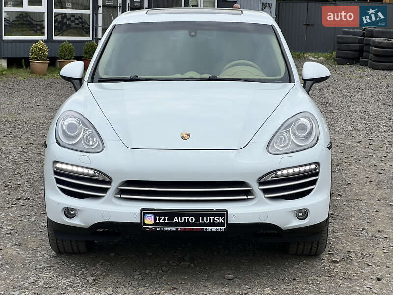 Внедорожник / Кроссовер Porsche Cayenne 2014 в Луцке