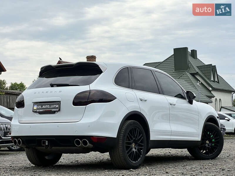Внедорожник / Кроссовер Porsche Cayenne 2014 в Луцке