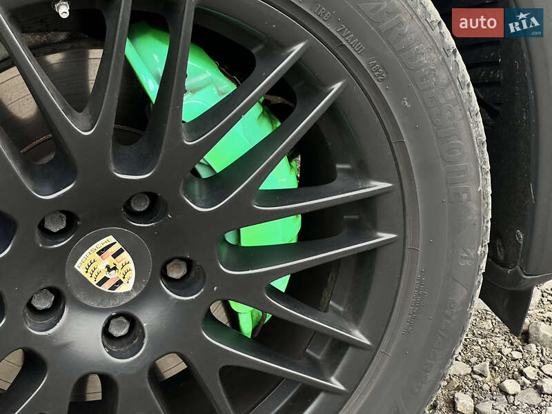 Внедорожник / Кроссовер Porsche Cayenne 2014 в Луцке
