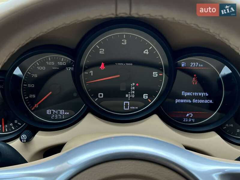 Внедорожник / Кроссовер Porsche Cayenne 2014 в Луцке