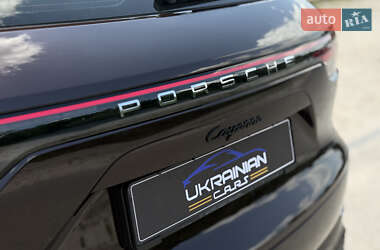 Внедорожник / Кроссовер Porsche Cayenne 2021 в 