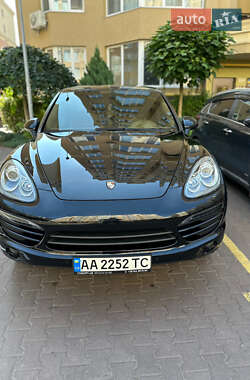 Позашляховик / Кросовер Porsche Cayenne 2012 в Києві