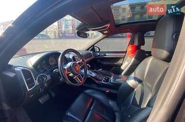 Внедорожник / Кроссовер Porsche Cayenne 2017 в 