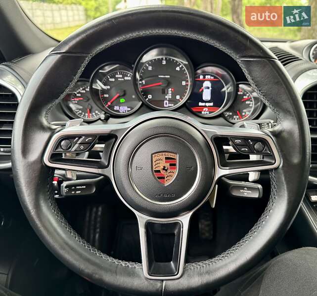 Позашляховик / Кросовер Porsche Cayenne 2012 в Києві