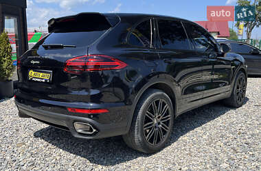 Внедорожник / Кроссовер Porsche Cayenne 2014 в 