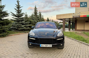 Внедорожник / Кроссовер Porsche Cayenne 2010 в 