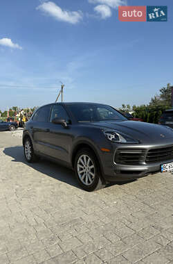 Внедорожник / Кроссовер Porsche Cayenne 2019 в 