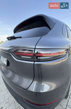 Внедорожник / Кроссовер Porsche Cayenne 2019 в 