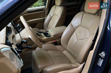 Внедорожник / Кроссовер Porsche Cayenne 2011 в 