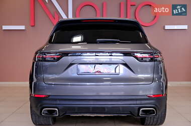 Внедорожник / Кроссовер Porsche Cayenne 2020 в 