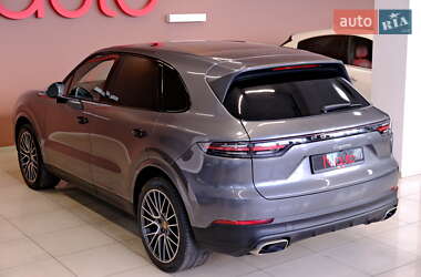 Внедорожник / Кроссовер Porsche Cayenne 2020 в 