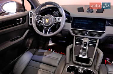 Внедорожник / Кроссовер Porsche Cayenne 2020 в 