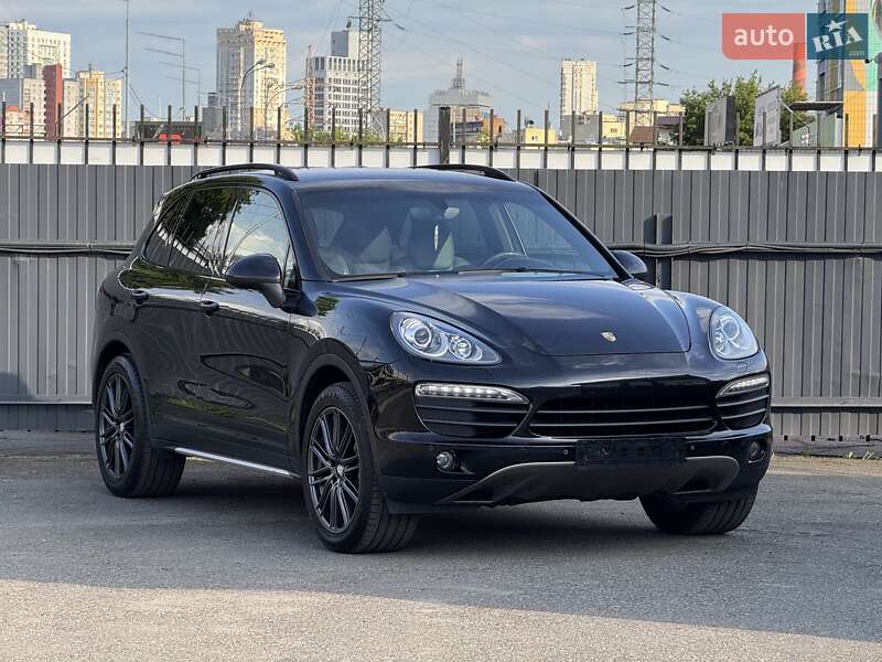 Внедорожник / Кроссовер Porsche Cayenne 2011 в Киеве