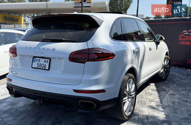 Внедорожник / Кроссовер Porsche Cayenne 2016 в 