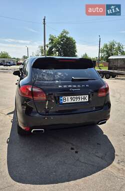 Внедорожник / Кроссовер Porsche Cayenne 2012 в 