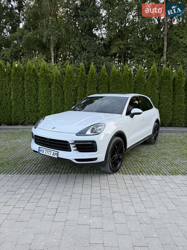 Внедорожник / Кроссовер Porsche Cayenne 2018 в 