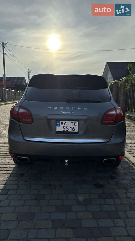Позашляховик / Кросовер Porsche Cayenne 2013 в Львові