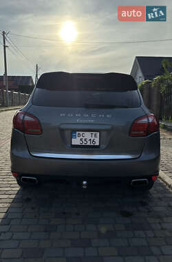 Внедорожник / Кроссовер Porsche Cayenne 2013 в 
