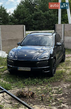 Внедорожник / Кроссовер Porsche Cayenne 2012 в Киеве