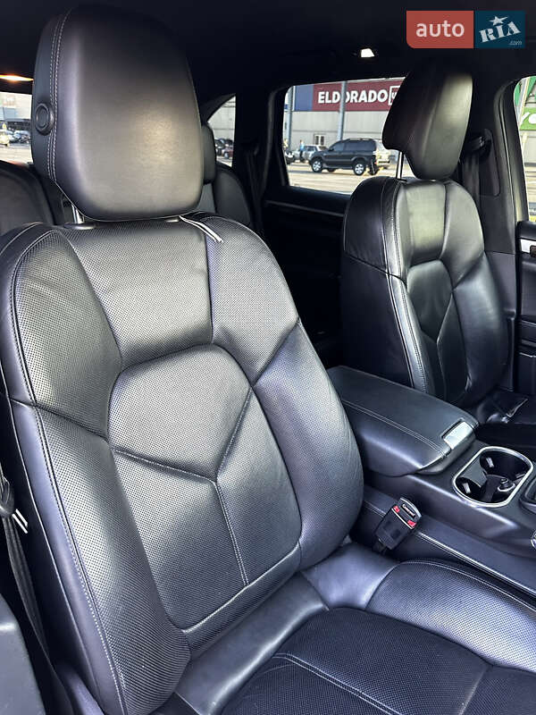 Внедорожник / Кроссовер Porsche Cayenne 2012 в Киеве