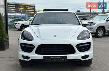Внедорожник / Кроссовер Porsche Cayenne 2012 в 