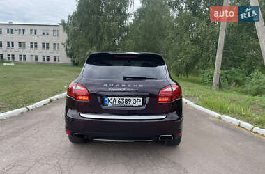 Внедорожник / Кроссовер Porsche Cayenne 2011 в 
