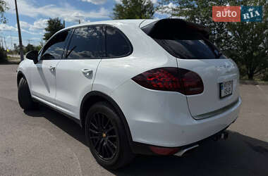 Внедорожник / Кроссовер Porsche Cayenne 2013 в 