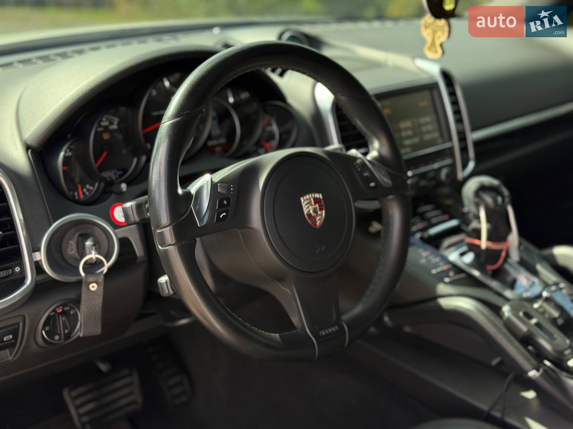 2013 Porsche Cayenne - мініатюра 29