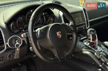 Внедорожник / Кроссовер Porsche Cayenne 2013 в 