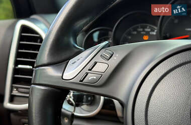 Внедорожник / Кроссовер Porsche Cayenne 2013 в 