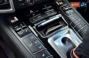 Внедорожник / Кроссовер Porsche Cayenne 2013 в 
