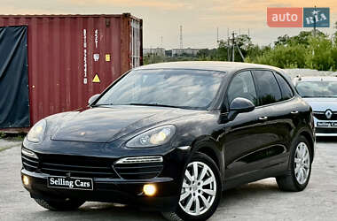 Позашляховик / Кросовер Porsche Cayenne 2011 в 