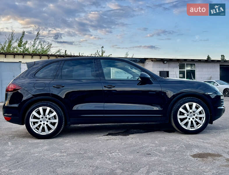 Позашляховик / Кросовер Porsche Cayenne 2011 в Рівному
