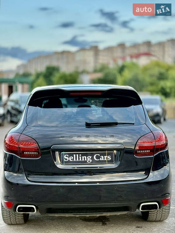 Позашляховик / Кросовер Porsche Cayenne 2011 в Рівному