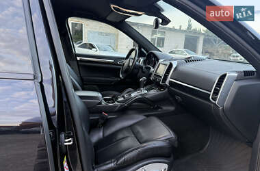Позашляховик / Кросовер Porsche Cayenne 2011 в 