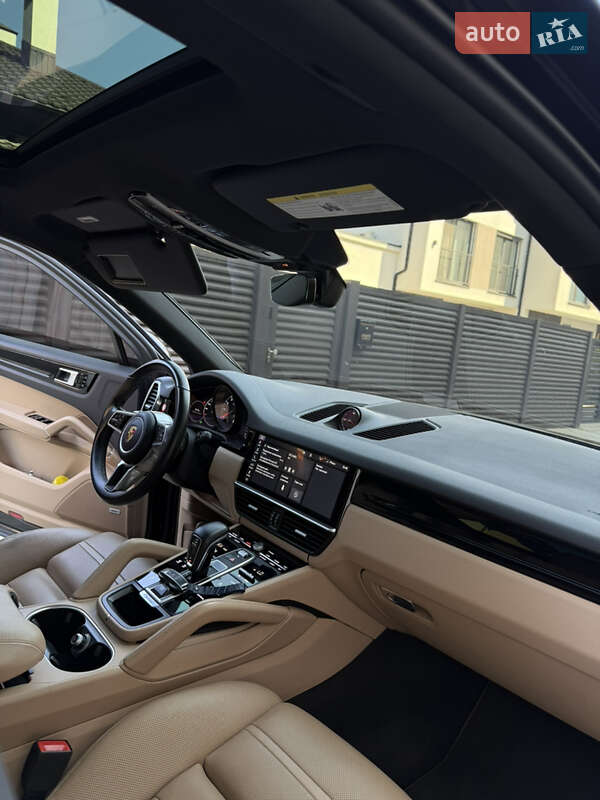 Внедорожник / Кроссовер Porsche Cayenne 2019 в Львове