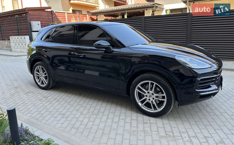 Внедорожник / Кроссовер Porsche Cayenne 2019 в Львове