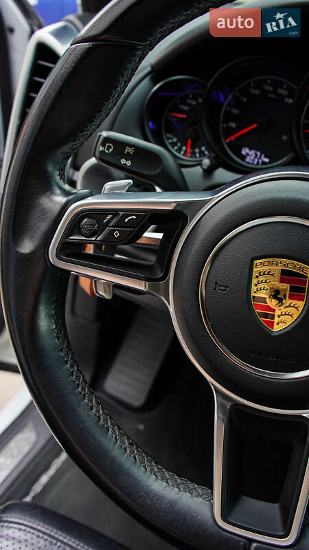 Внедорожник / Кроссовер Porsche Cayenne 2017 в Житомире