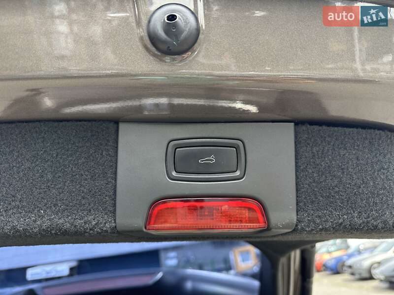 Позашляховик / Кросовер Porsche Cayenne 2014 в Києві