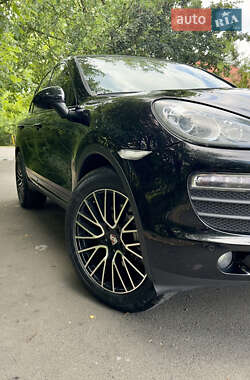 Внедорожник / Кроссовер Porsche Cayenne 2011 в 