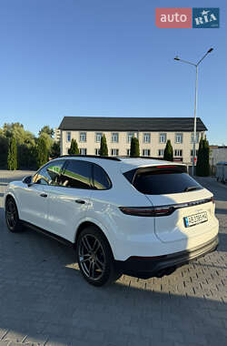 Внедорожник / Кроссовер Porsche Cayenne 2019 в 