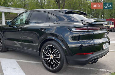 Внедорожник / Кроссовер Porsche Cayenne 2023 в 