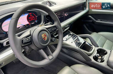 Внедорожник / Кроссовер Porsche Cayenne 2023 в 